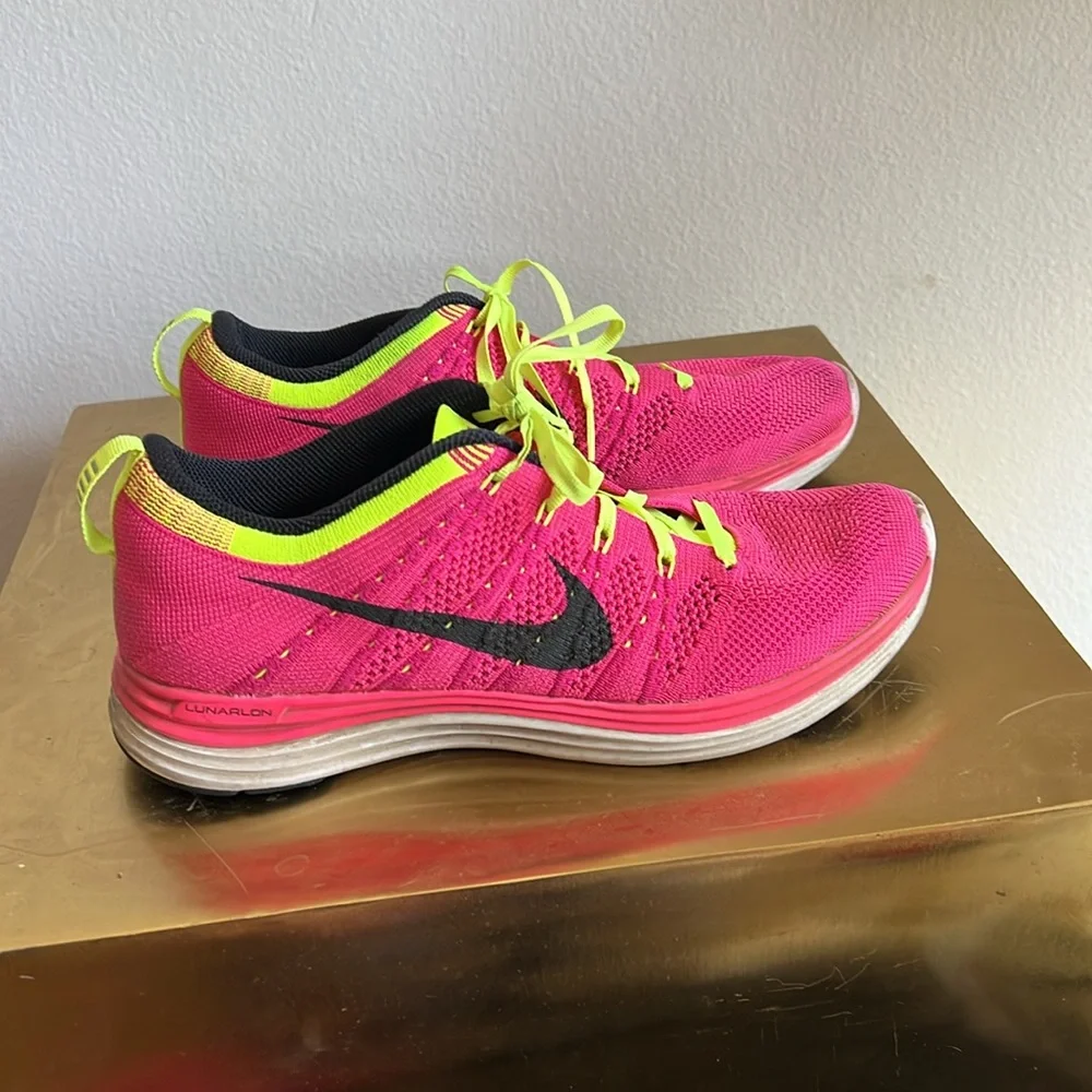 Nike Pink Flyknit One